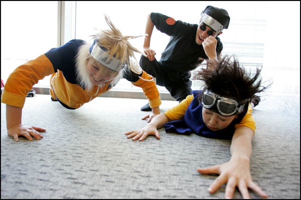 Naruto-Konohamaru-Ebisu_Cosplay